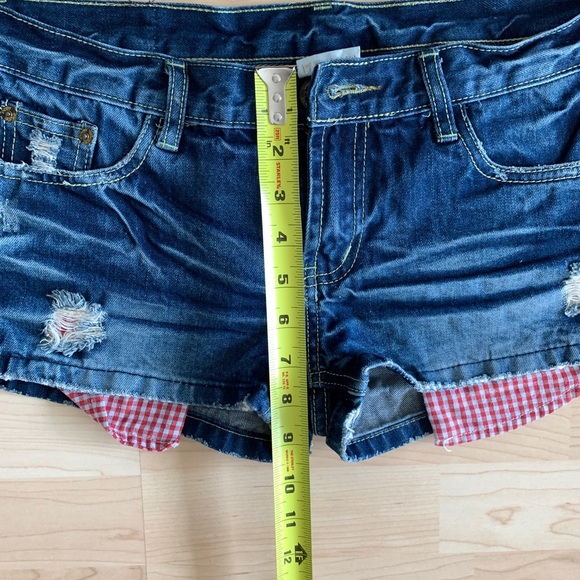 Low Rise Vintage Denim Shorts - Picture 9 of 9